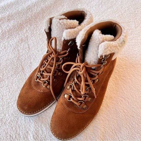 WHITE MOUNTAIN COZY SHERPA HIKING ANKLE BOOTS SIZE 7.5 EUC - Picture 10 of 11